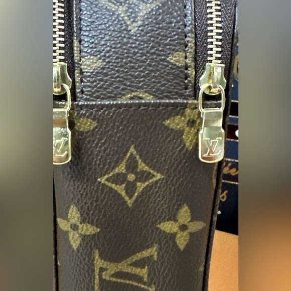 Vintage Louis Vuitton Monogram Toiletry / Make up Bag - Rare - Picture 12 of 15